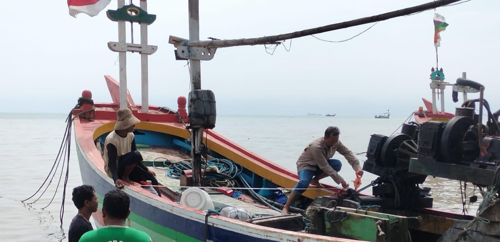 Gerai Pengukuran Kapal GT<7 Digelar KSOP Tanjung Pakis di Tuban, Ratusan Nelayan Siap Dapat Pas Kecil Gratis