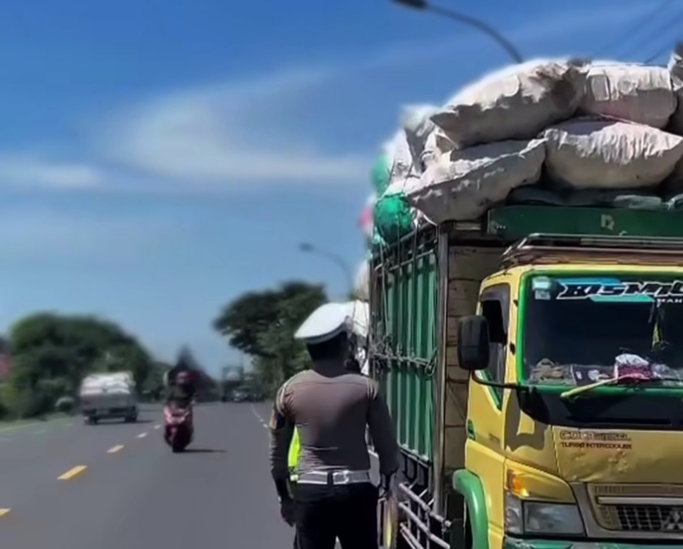 Satlantas Tuban Tegur 100 Truk ODOL, Targetkan Jalanan Bebas Pelanggar 2025