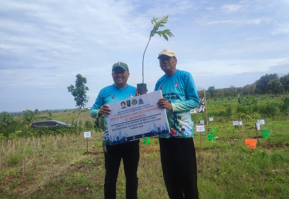 CSR TPPI Tuban Tak Main-Main, 11.500 Bibit Buah Ditanam di Lahan 200 Hektare