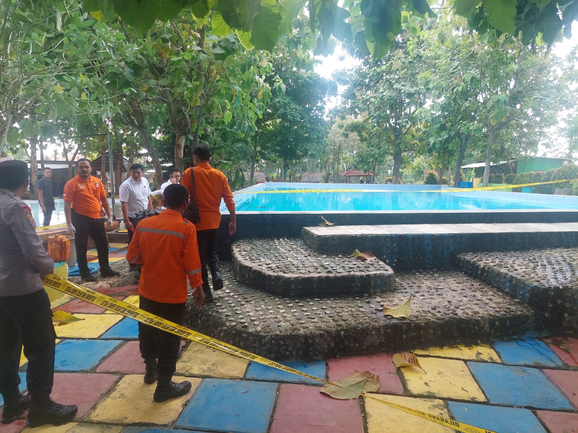 Kasus Tenggelam di Kolam Renang Jati Wangi Tuban: Penyidik Periksa Saksi-Saksi Kunci