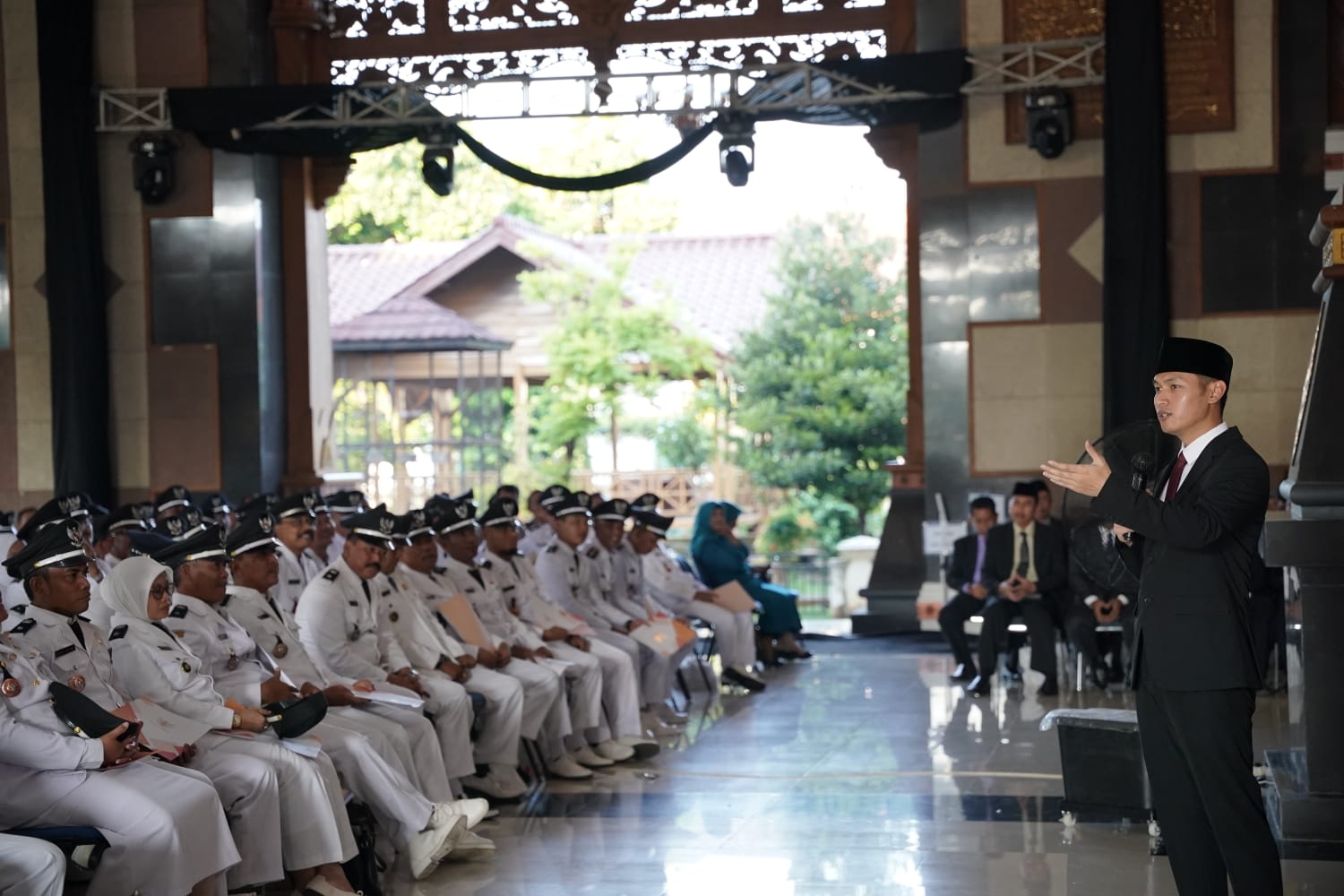 302 Kades Tuban Terima SK Perpanjangan Masa Jabatan Hingga 8 Tahun