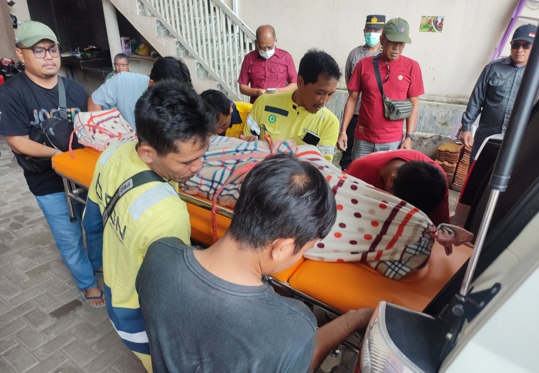 Geger! Penghuni Kos di Tuban Ditemukan Meninggal dengan Obat-obatan di Sekitarnya