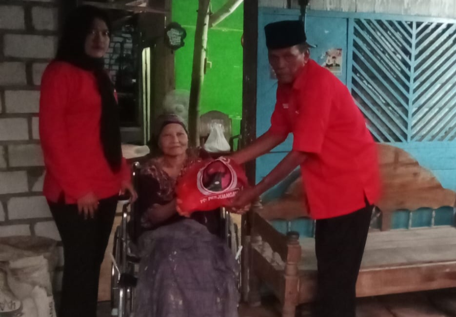 Berkah Ramadhan, PDIP Tuban Solid Bersama Rakyat: Ribuan Sembako Disalurkan di 20 Kecamatan